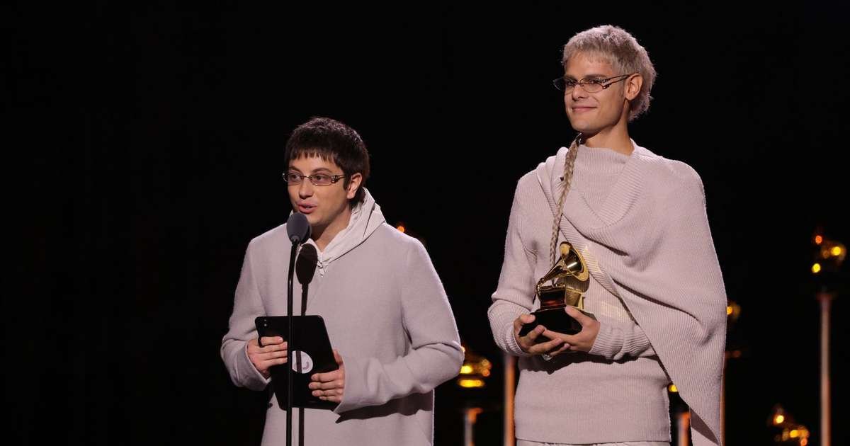 O álbum ‘Free Spirits’ de Ca7riel & Paco Amoroso já está disponível O álbum ‘Free Spirits’ de Ca7riel & Paco Amoroso já está disponível