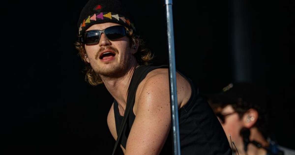 Lollapalooza 2026: Djo Brilha com Seu Rock Psicodélico para Fãs de ‘Stranger Things’ Lollapalooza 2026: Djo Brilha com Seu Rock Psicodélico para Fãs de ‘Stranger Things’