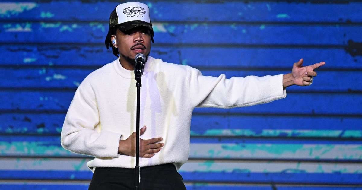 Chance the Rapper Recebe Indenização de $35 em Ação Reconvenção por Exploração Contra Ex-Empresário Chance the Rapper Recebe Indenização de $35 em Ação Reconvenção por Exploração Contra Ex-Empresário