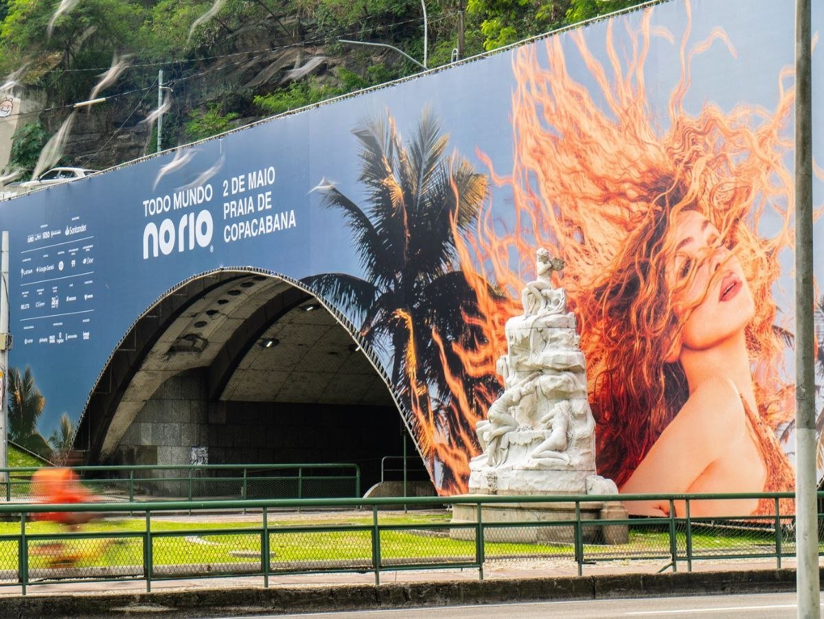 Shakira em Copacabana: Show Monumental com Painel de 10 Metros