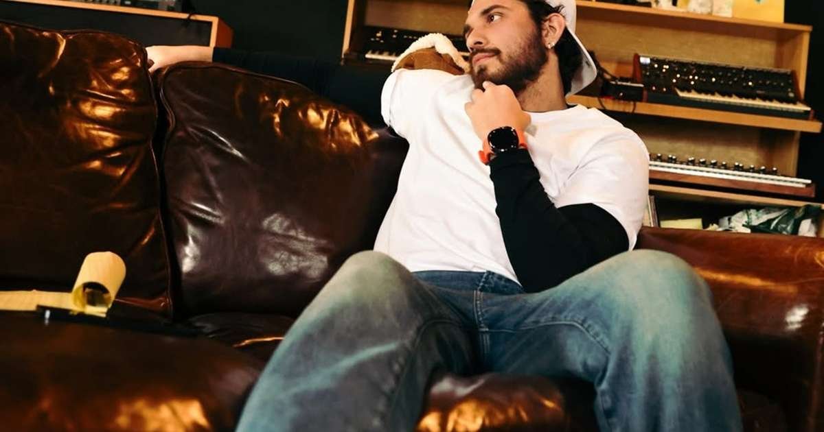 “Last Goodbye”: Gustavo Mioto dá start em carreira internacional com clipe no “Fantástico” “Last Goodbye”: Gustavo Mioto dá start em carreira internacional com clipe no “Fantástico”