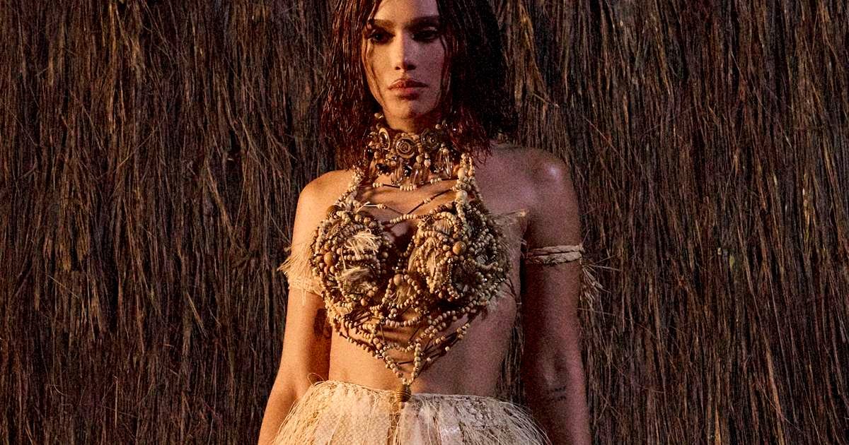 Anitta quebra recorde global no Spotify com estreia histórica