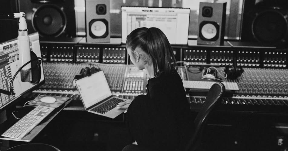 Ariana Grande Pode Lançar Novo Álbum Durante a ‘The Eternal Sunshine Tour’ Ariana Grande Pode Lançar Novo Álbum Durante a ‘The Eternal Sunshine Tour’