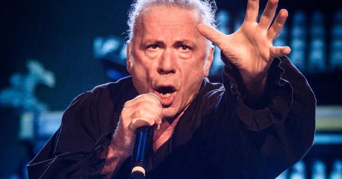 Iron Maiden, Oasis, Joy Division, Phil Collins e mais são homenageados no Hall da Fama do Rock and Roll