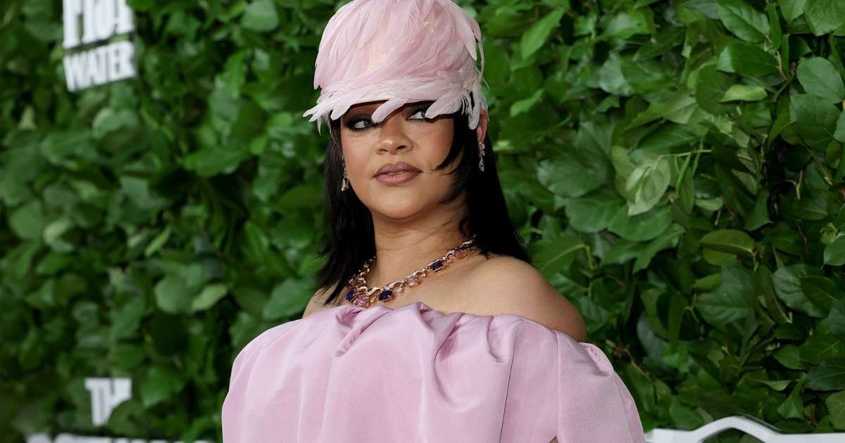 Rihanna: Pioneira com 200 Milhões de Certificações de Singles da RIAA