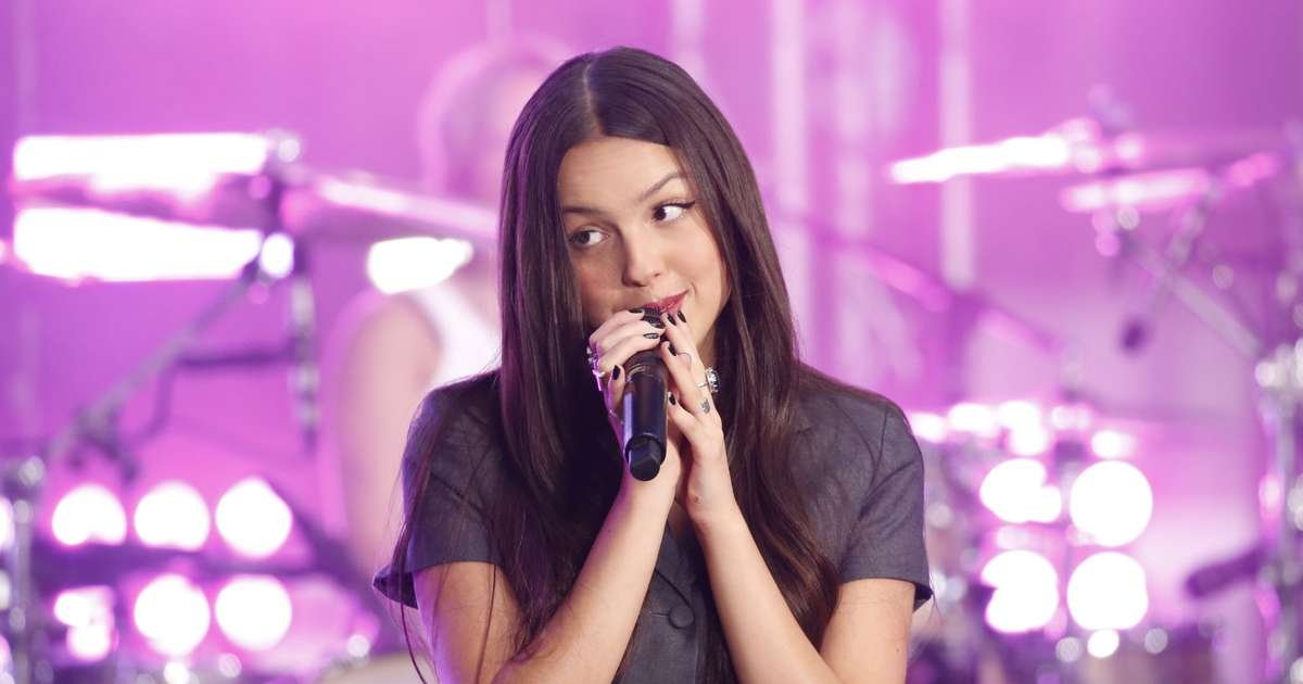 Olivia Rodrigo Surpreende em Open Mic no Brooklyn: Um Evento Memorável