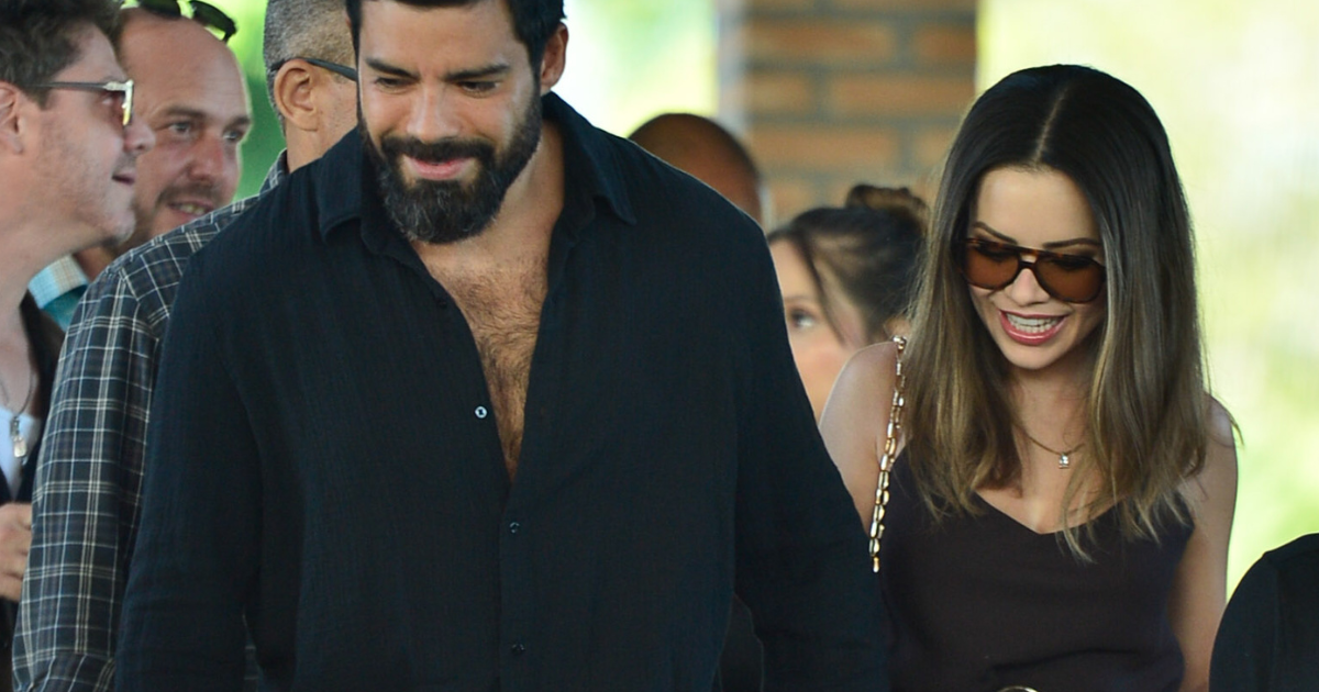 Namorado de Sandy ganha 40 mil seguidores após aparição do casal