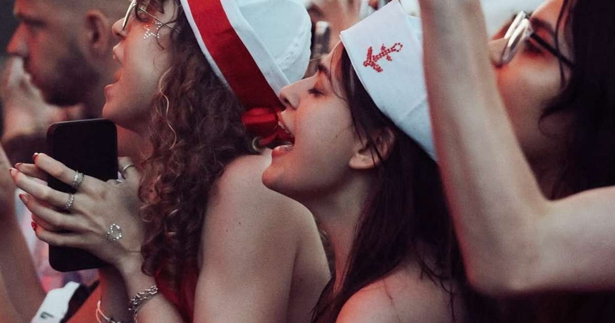 A Euforia Nostálgica das Reuniões de Bandas: Limites e Interesses dos Fãs