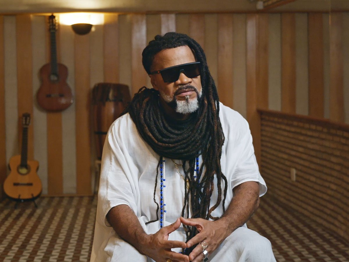 Carlinhos Brown em Meia Lua Inteira: Bastidores e Impactos da Série na HBO