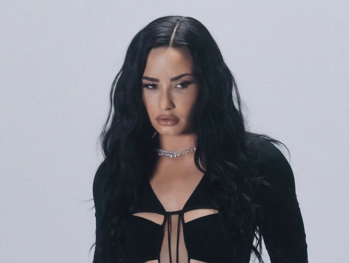 Demi Lovato Lança ‘Low Rise Jeans’: Letra e Tradução da Nova Música