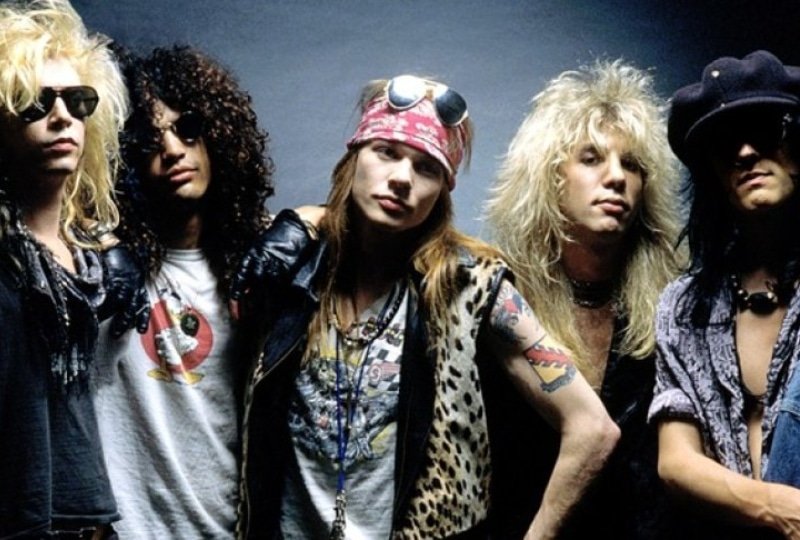 Guns N’ Roses Mescla Hits com Covers e Músicas Desconhecidas no Monsters of Rock