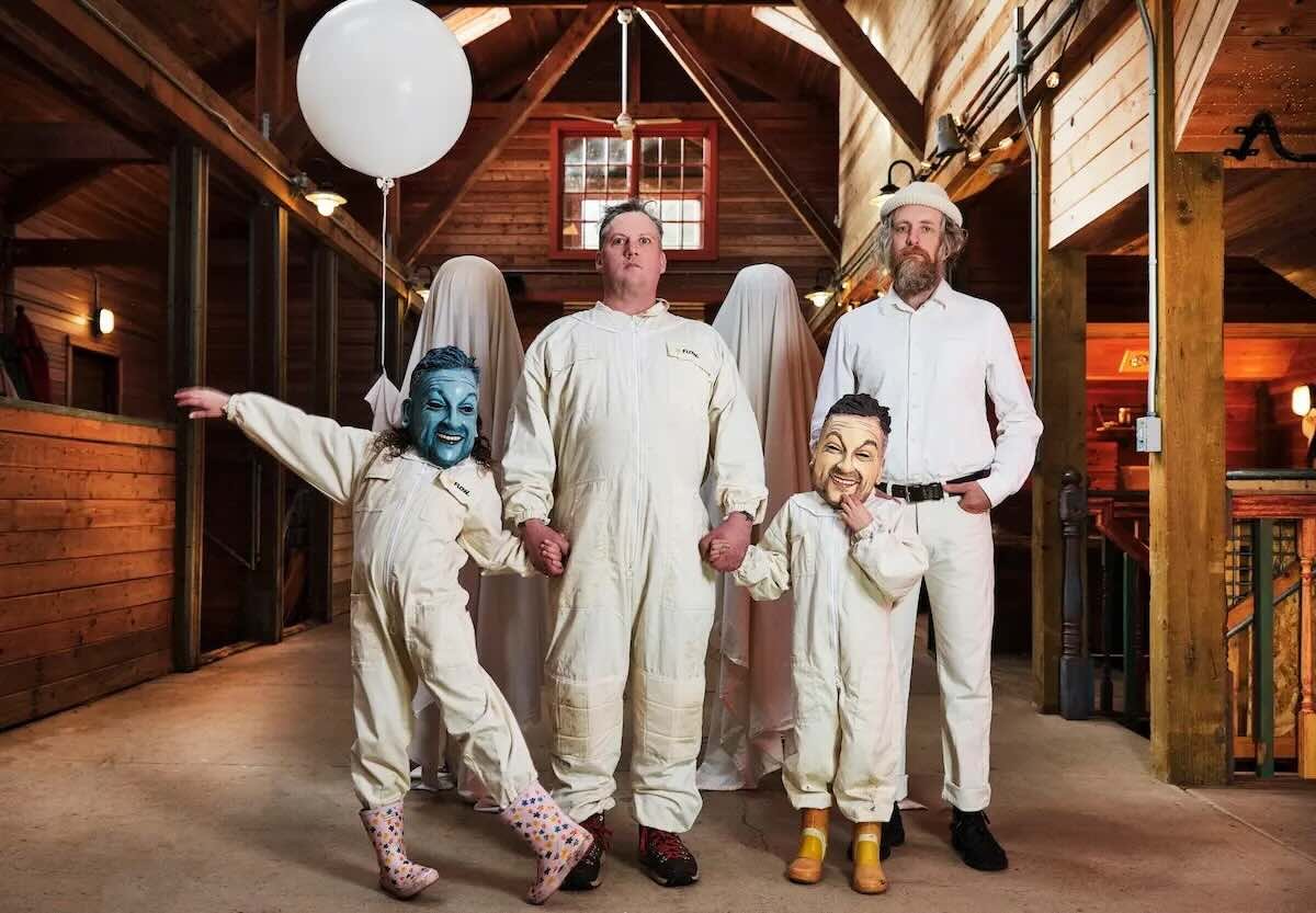 Modest Mouse Lança ‘Picking Dragons’ Pockets’ em Novo Álbum