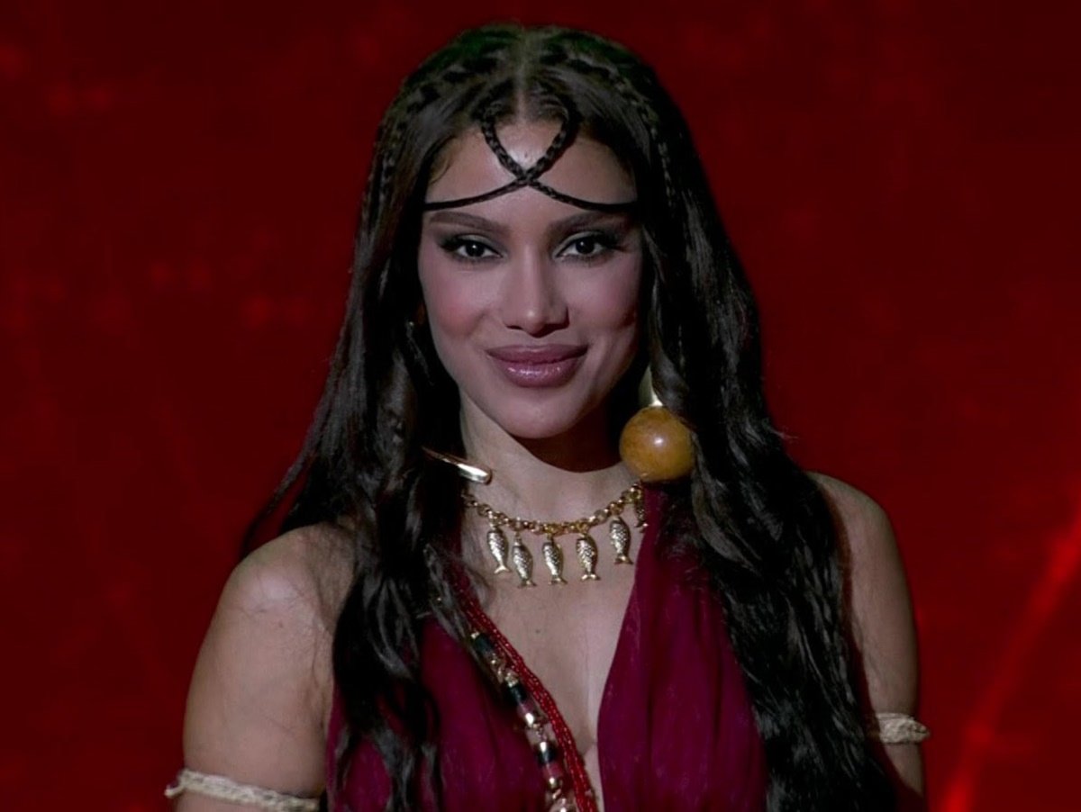 Anitta Enfrenta Intolerância Religiosa Durante Performance no Domingão