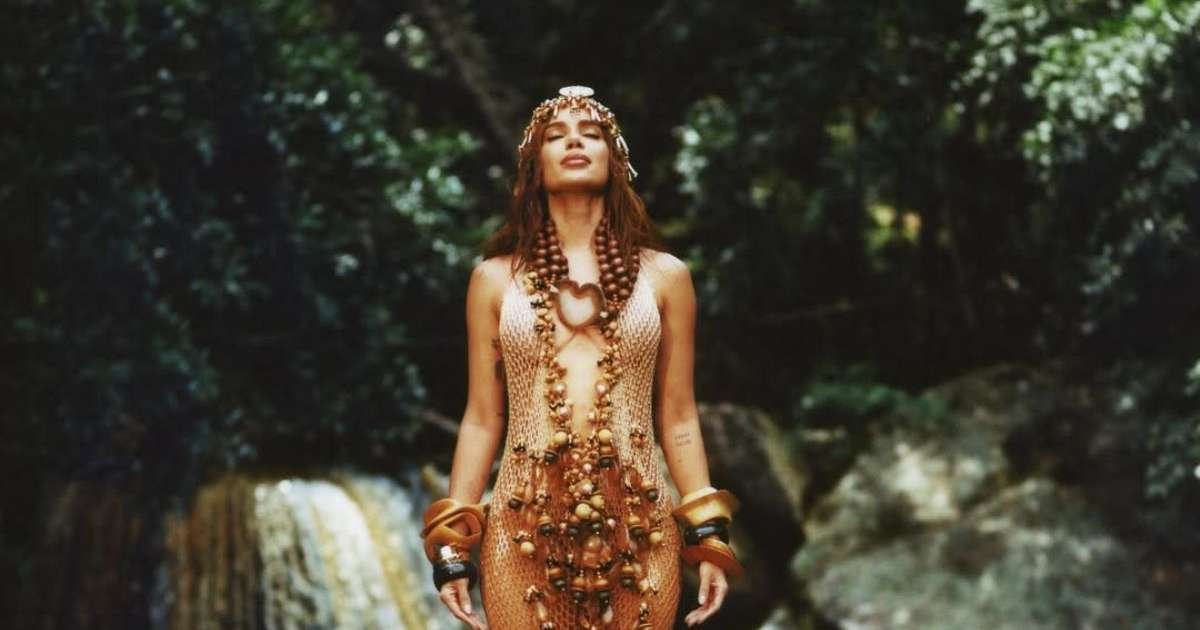 Anitta Revela Que Álbum Religioso É O Mais Caro De Sua Carreira