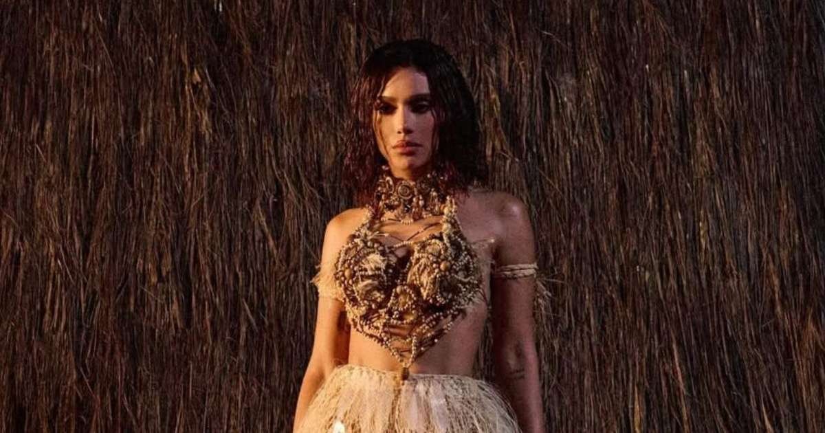 Anitta Enfrenta Preconceito por Sucesso e Ativismo Social