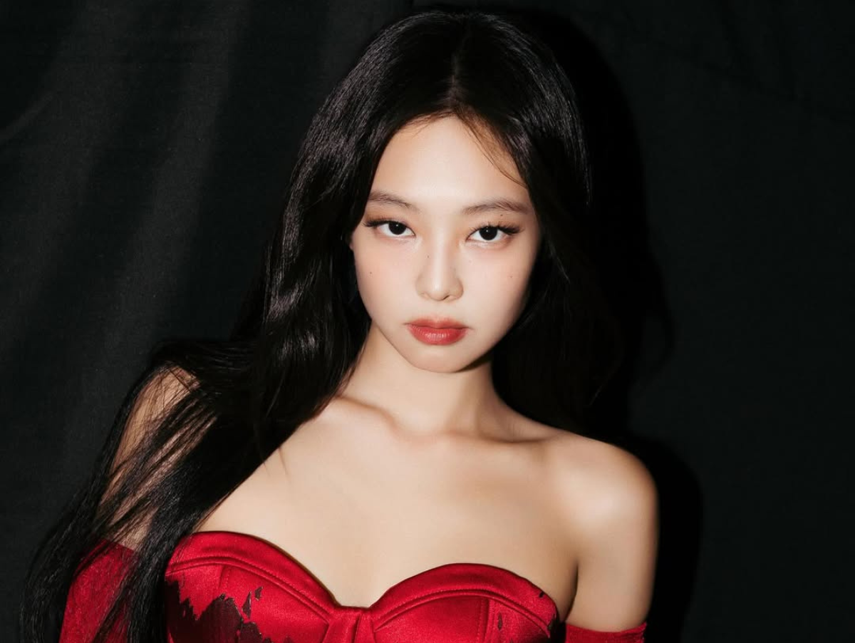 Jennie Alcança o Top 10 da Billboard com ‘Dracula’ e Consolida Carreira Solo