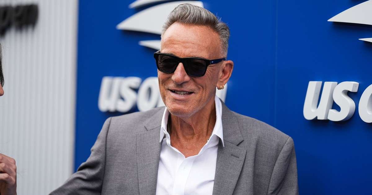Bruce Springsteen Entoa um Grito de Mobilização ao Fim de Sua Apresentação nos EUA Bruce Springsteen Entoa um Grito de Mobilização ao Fim de Sua Apresentação nos EUA