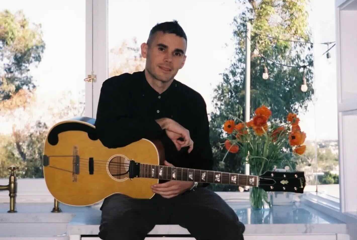 Rostam Lança o Álbum ‘American Stories’: Uma Reflexão Identitária