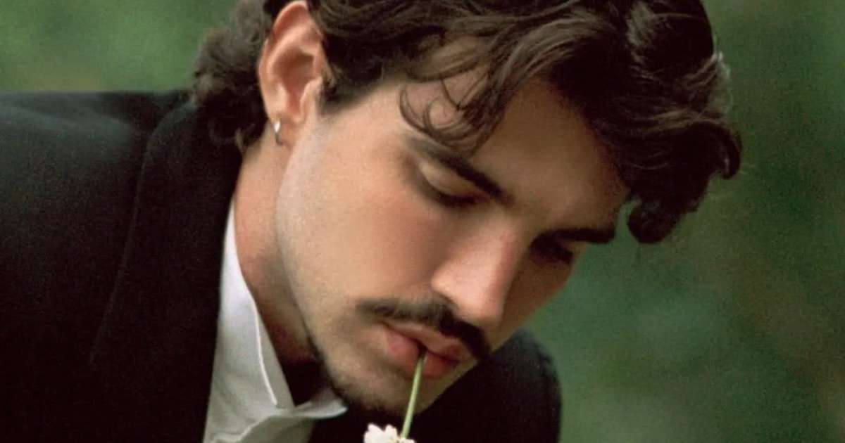 Jão Inicia Divulgação do Álbum ‘Memórias Póstumas’ na TV e Grava ‘Altas Horas’ Jão Inicia Divulgação do Álbum ‘Memórias Póstumas’ na TV e Grava ‘Altas Horas’